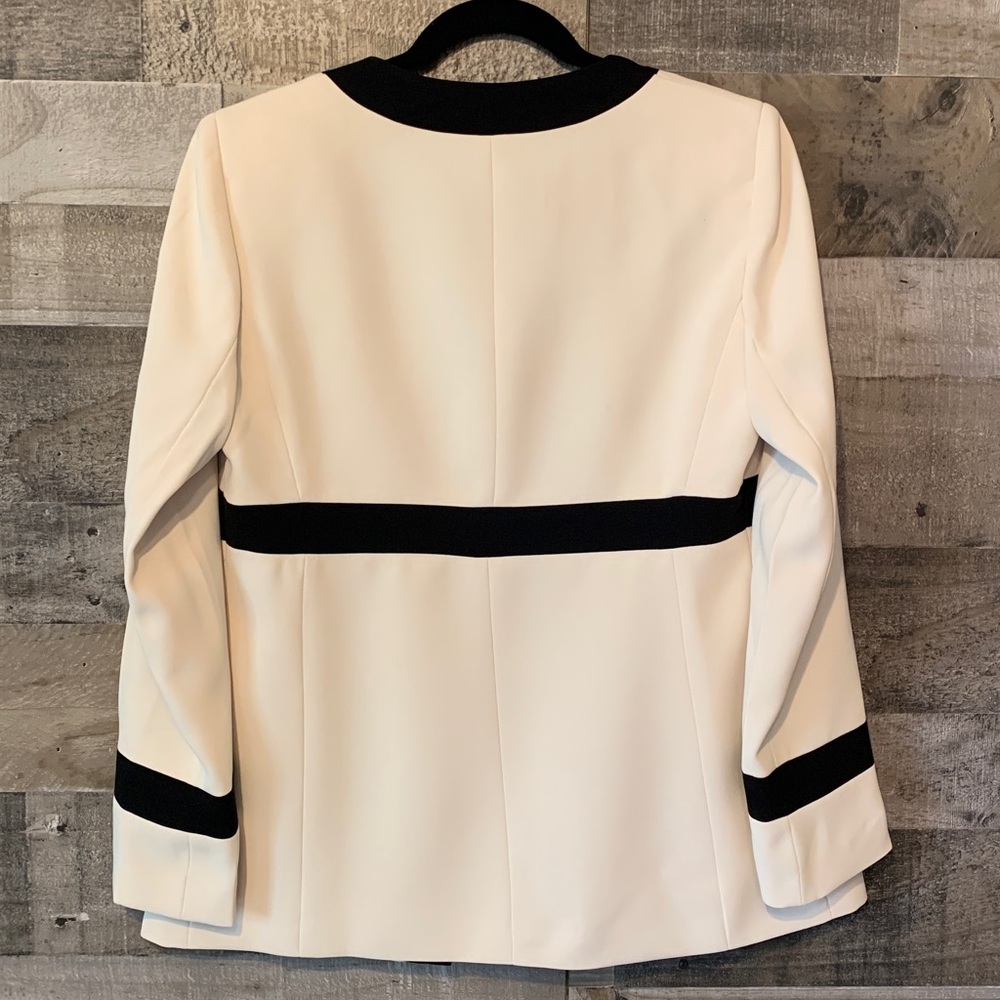 Kasper Open Blazer with black trim Size 8 - Picture 15 of 16